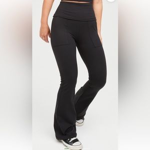Aerie Black offline hip hugger flare high rise pants